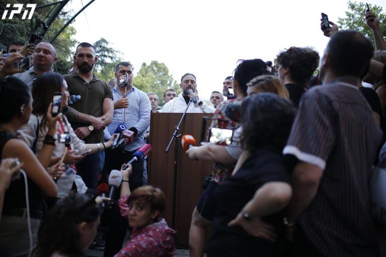 ლევან ვასაძე კომბლების რევოლუციას აანონსებს - "თუ ისინი შეგვდგებიან, თავს არ გაგალახინებთ..."